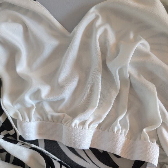 Nicole Miller New York Black & White Satin Maxi Dress Abstract Plus Size 2X - Picture 8 of 11